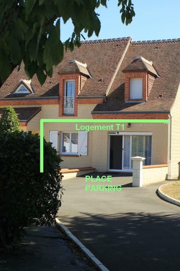 Logement Entre Chambord Et Le Zoo De Beauval Apartment Contres  Exterior foto